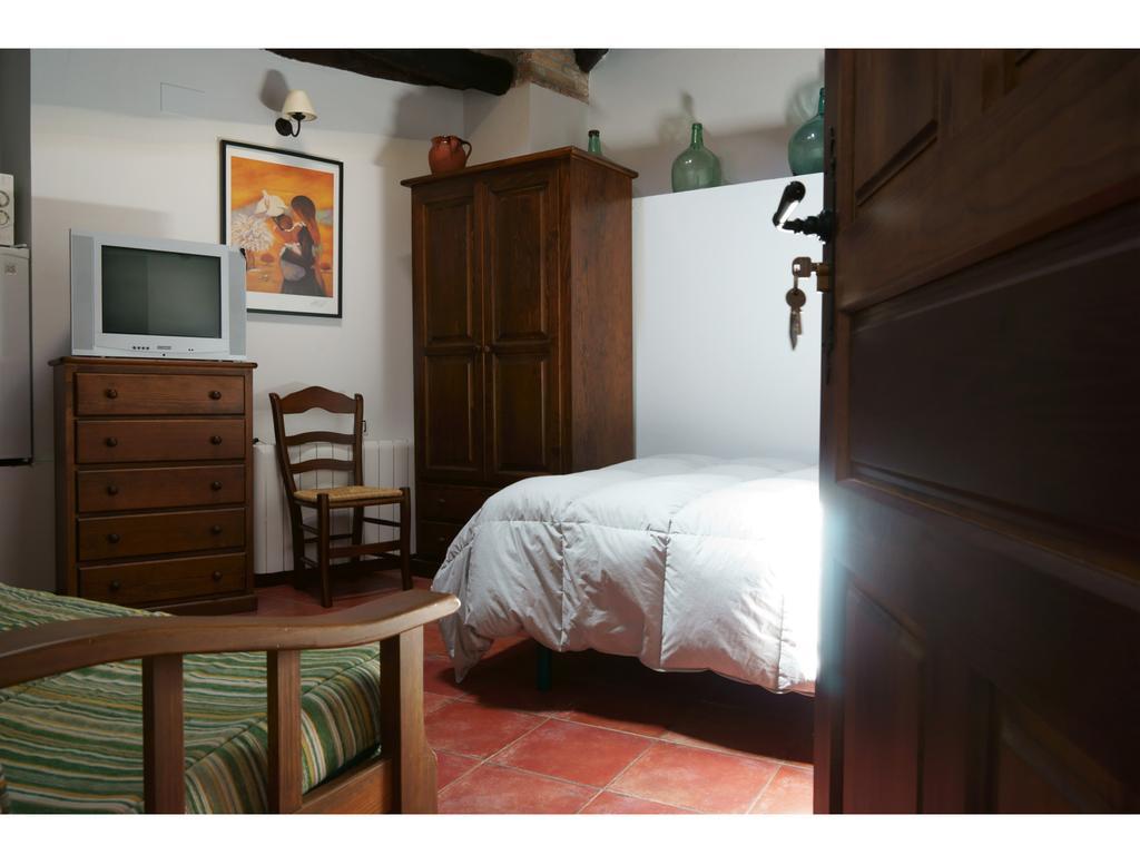 Apartamentos Rurales Victor Chamorro Del Arco Hervás Room photo